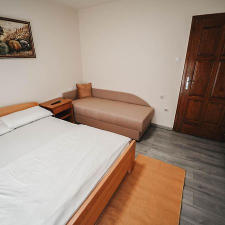 B&B Passage Sremska Mitrovica Extérieur photo