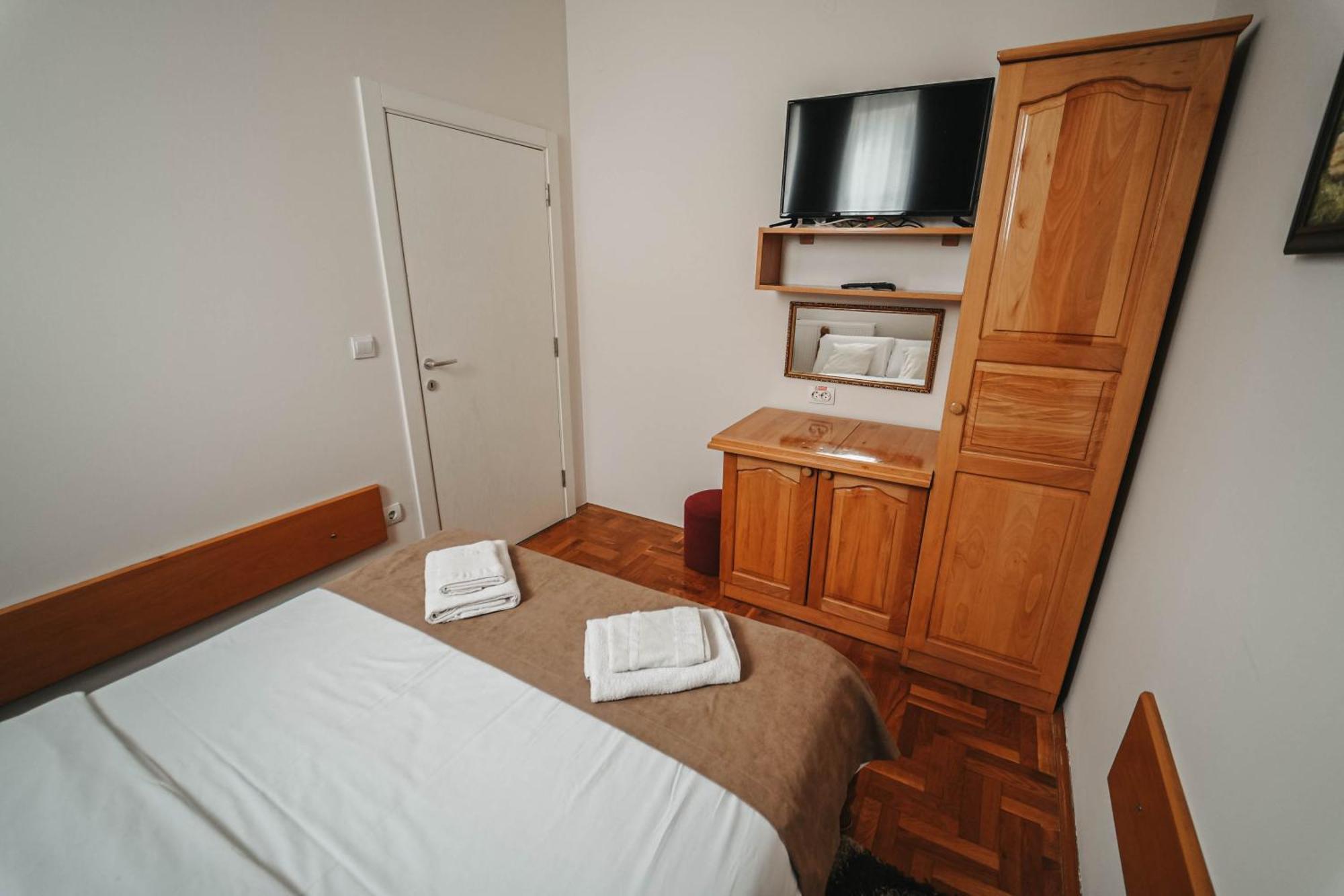 B&B Passage Sremska Mitrovica Extérieur photo