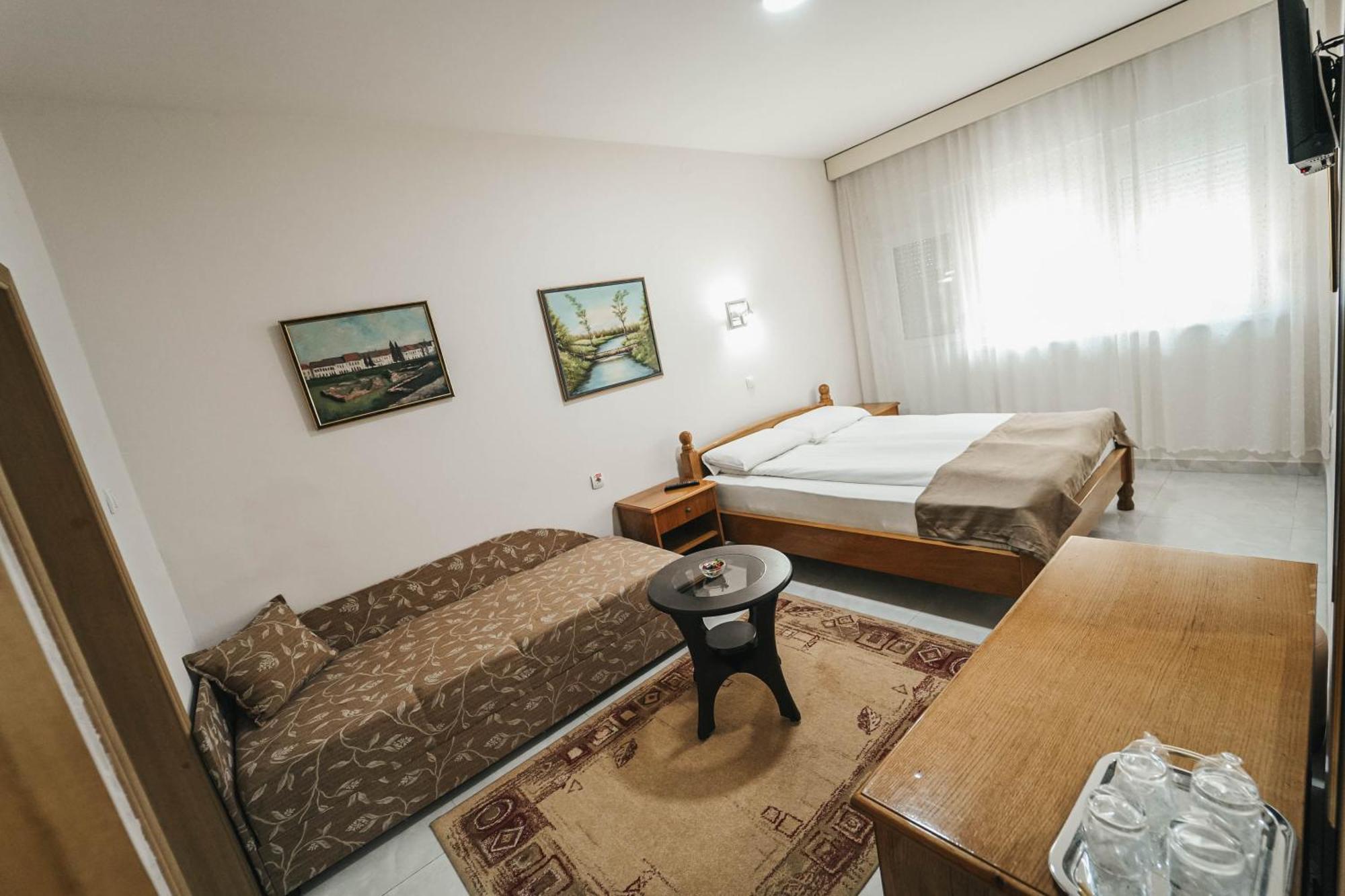 B&B Passage Sremska Mitrovica Extérieur photo
